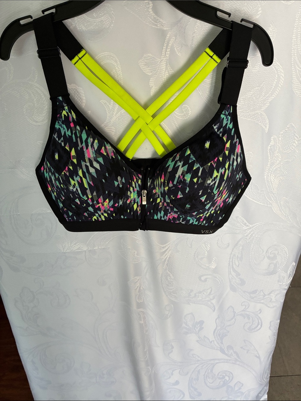 VSX Neon Yellow Strappy Front-Zip Sports Bra with Multicolor Geo Print